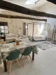 Loft au Coeur du Village de Bonnieux Hotels near Rond point du Pont Julien - Bonnieux
