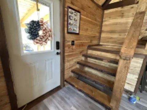 Buckingham cabin#2 @ the Lake minutes from New River Gorge National Park Hot tub