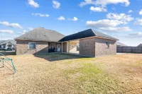 Just minutes from LSU, SU & Downtown Baton Rouge!