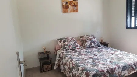 For a relaxing stay close to the sea, comfortable house Отели в г. Пенмарш