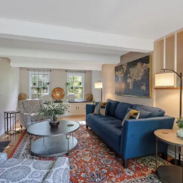 Comfy and cozy 4-bedroom minutes to SU, Hospitals, and downtown Syracuse
