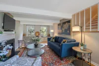 Comfy and cozy 4-bedroom minutes to SU, Hospitals, and downtown Syracuse Hotels in Syracuse