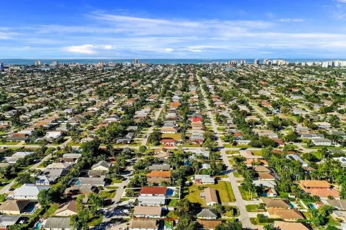 Luxurious Modern 4BR, Heated Pool near Beach and Mercato! Newly Renovated! Hotels in Naples Park