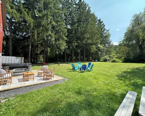 Modern Rustic Retreat- King bed, hot tub, wineries, waterfalls, hiking, Cornell Hotels in Ulysses