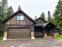 Henry's Rustic Retreat - Walk to Henry's Outlet - 20 mins to West Yellowstone!