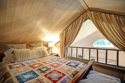 Stay at the Ranch! Bunkhouse is in the heart of Camano Island. Hotels near Utsalady Vista Point
