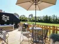 The Wood Shed  , Private Hot Tub, Derbyshire Dales/Peak District.