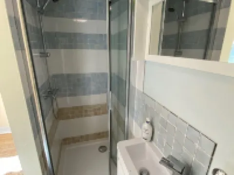 Peaceful Studio, Quirky and Unique in a Large Garden. Near Beaches,Golf Courses. Hotels in Anstruther