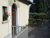 Situated in a beautiful & relaxing place on Lake Como,. Perfect family of 4.