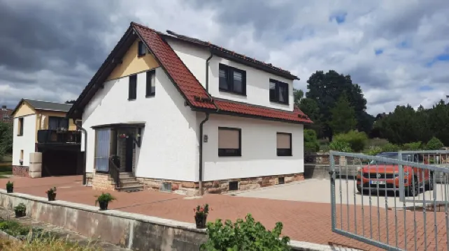 Holidayflat with balcony, seperate entrance, near Thuringian Forest