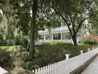 Historic Bonny Cottage in downtown Beaufort SC