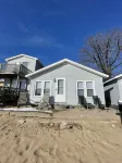 #4 Beach front Cabin at Miami Beach Resort