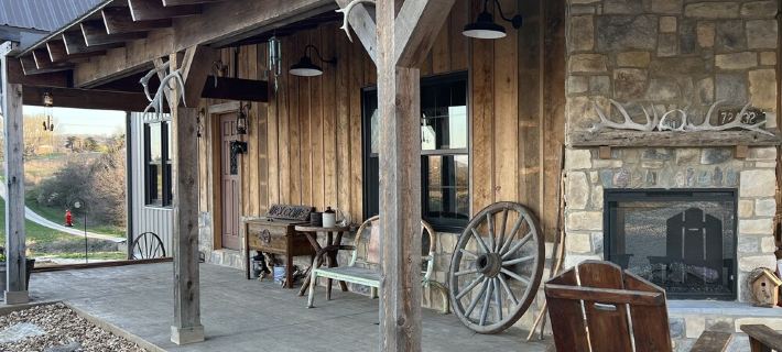 LODGE AT SADDLE RIDGE. Just five minutes from Hermann. Hotels in Gasconade County