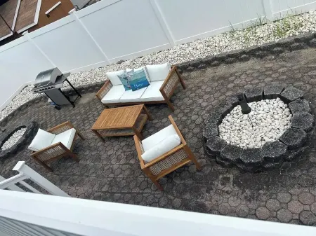 Fully renovated modern beach home in Orltey Beach