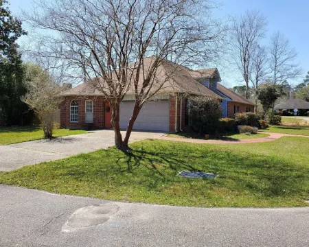 GULF COAST  LODGINGS. Hotels in Diamondhead