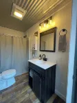 Cozy yurt just a short distance to Seward boat harbor and downtown.
