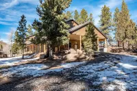 Cabin Lodge at Panguitch Lake Sleeps 18, wifi, good roads, year round access