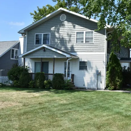 Nautical 5 Bedroom 5 Bathroom Home on Diamond Lake