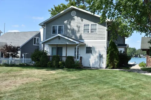 Nautical 5 Bedroom 5 Bathroom Home on Diamond Lake