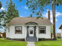 Historic Front Street Home Hotels in Lynden