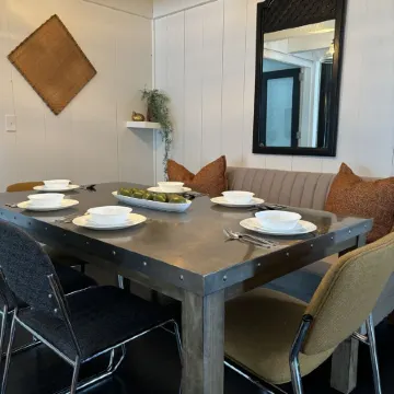 Next to Spearfish City Park, Spearfish Canyon and Downtown. Private Hot Tub!!!!