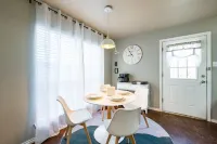 55% Monthly special price W 4rooms W 3 fullbath W walk to College