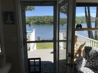 Newfound Lakefront Home! Hotels in Bristol