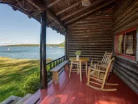 Authentic Log Cabin on Damariscotta River W/ Dock and Moorings Hotels in Boothbay