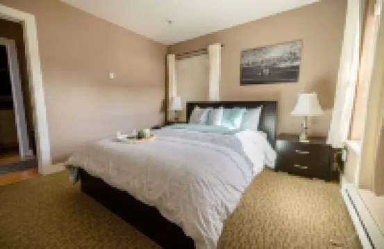 Comfort and Convenience in Downtown Sitka - Suite B