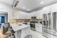 Modern 2BHK - 15 mins bus ride to Time Square, NYC