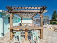 Summer Gem -Free Heated Pool -3B-2Br King-Q-2Twin-SB -Patio-Cozy Fire Pit-BBQ Hotels in Apollo Beach