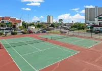 Land Lovers and Pirates Welcome! Hotels in Lower Grand Lagoon