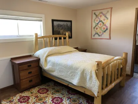 Spend your vacation on Easy Street