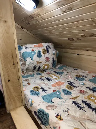 Wooded view-hot tub-5 min to Natural Bridge