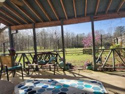 Cottage in the Woods, Safe area, on 6 acres, Free Parking.