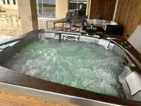 Logement Big Boss Hotels in Lussac