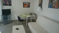 Apartment seafront luxury building Canet Sud, parking and free WIFI