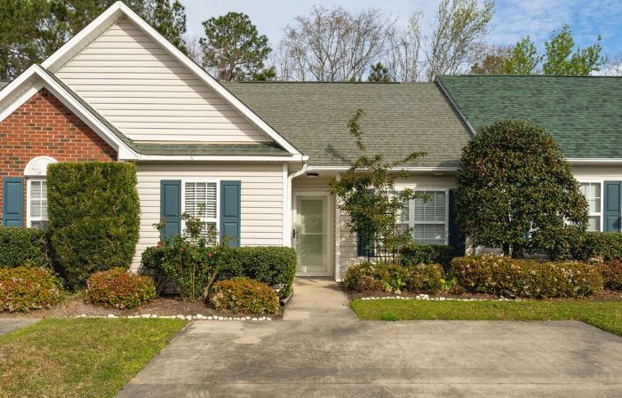 Quiet Boho Townhouse; 15 Min to Beach