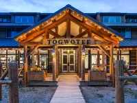 Togwotee Mountain Lodge Hotels near Jackson Lake Dam