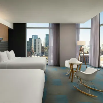 Aloft Chicago Downtown River North Hotel dekat Menara Tribune