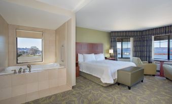 Hampton Inn & Suites Astoria