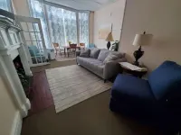 Cozy 2 bedroom, downtown, free parking, FIOS Hotel a Auburn