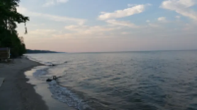 Stunning Views from Waterfront Log Cabin With Fireplace On The Chesapeake Bay