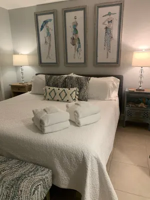 Pristine 1st Floor Villa in Gated Palmetto Dunes + Steps to Pool + Beach