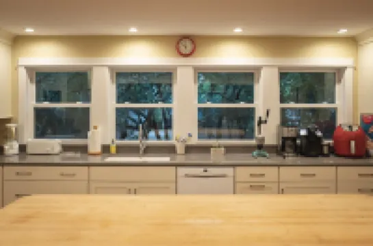 Wonderful House 3 Min Walk to Ocean; Community Pool, Celebrate the Simple Life!