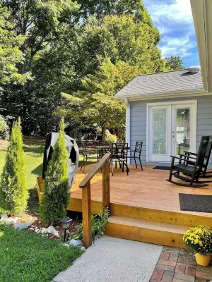 Clover Cottage: Charming 3-bedroom house in delightful Belmont Hotel dekat Daniel Stowe Botanical Garden