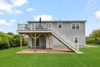 7 Bedrooms, A/C, 3 Beaches within 2 Miles, Sleeps 14 Hotels near Roger Wheeler State Beach