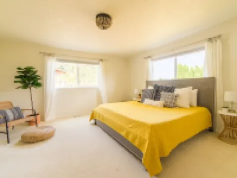 "The Langley House", walk to downtown, newly remodeled, family friendly! Hotels in Langley