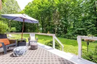 Lux Historic Schoolhouse with Hot Tub. - Country Houses