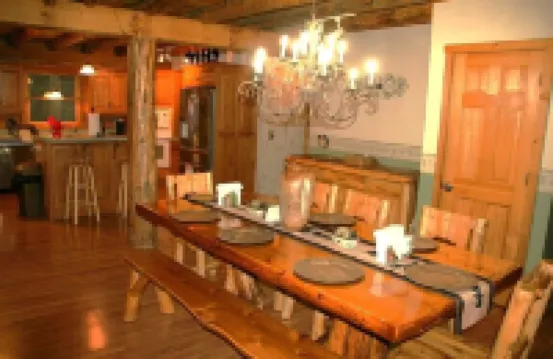 Comfy, Family Friendly, Cabin - Hot Tub, Fishing, Hiking, Wildlife Great Views!